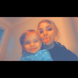 Meet your Posher, Alyssa